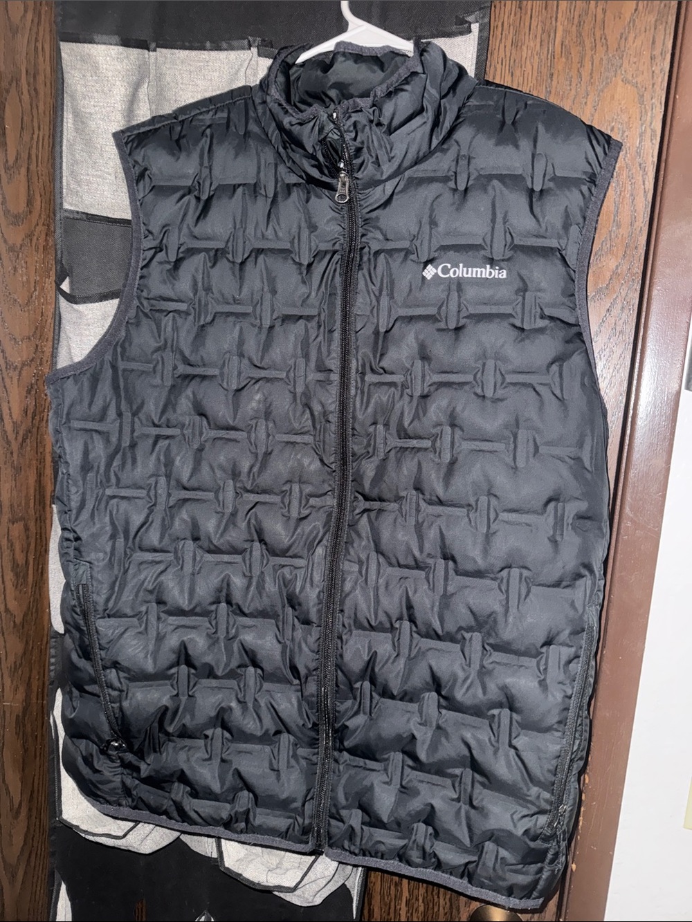 Colombia Black Men's Delta Ridge II Down Vest